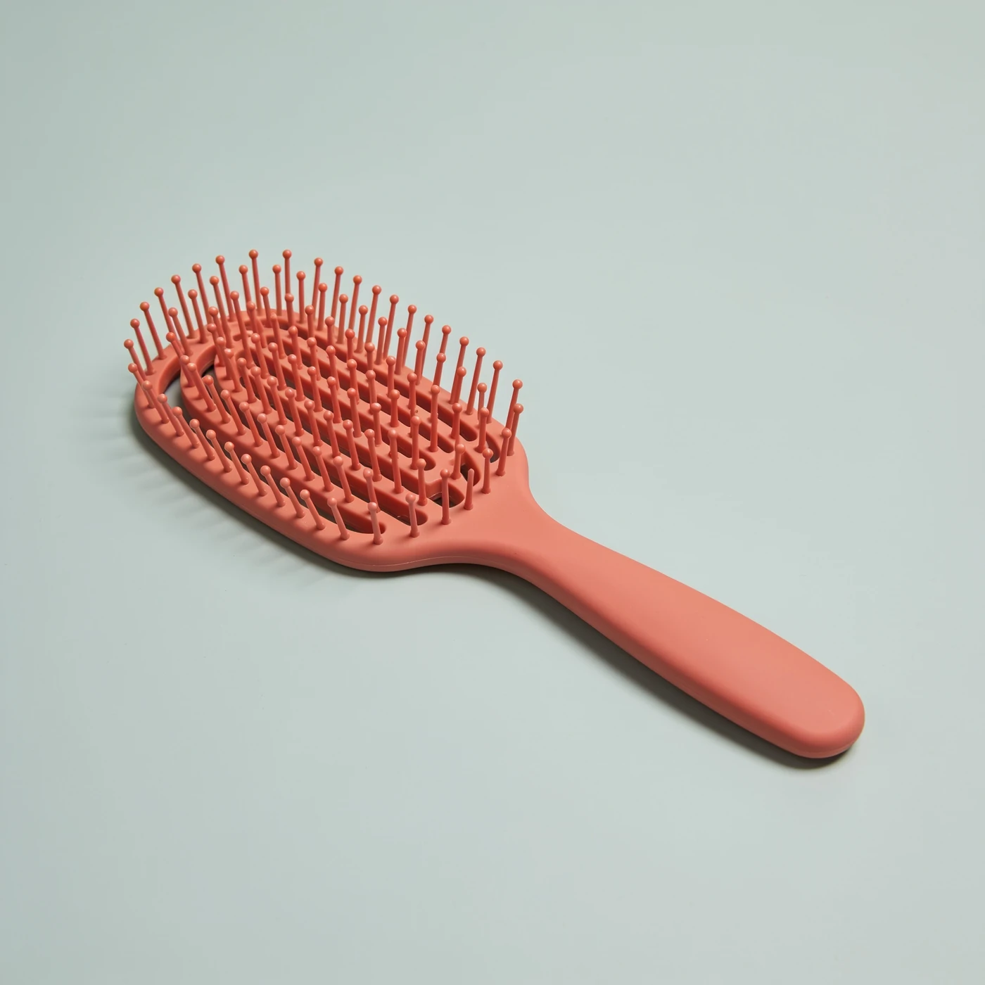 Flex Loop Detangling Brush — Soft coral
